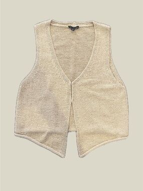Dynamite Textured Knit Vest in Light Beige